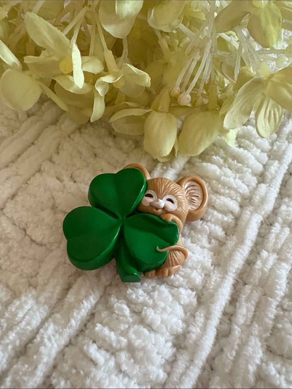 Hallmark Clover Mouse Pin